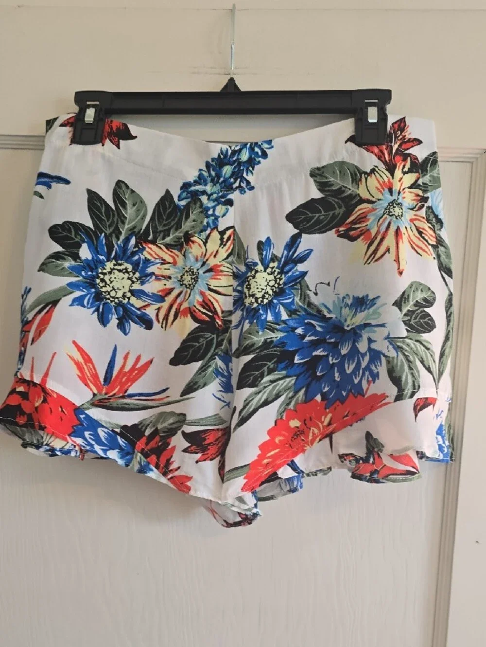 Umgee Boutique Floral Summer Flutter Hem Shorts Sz L